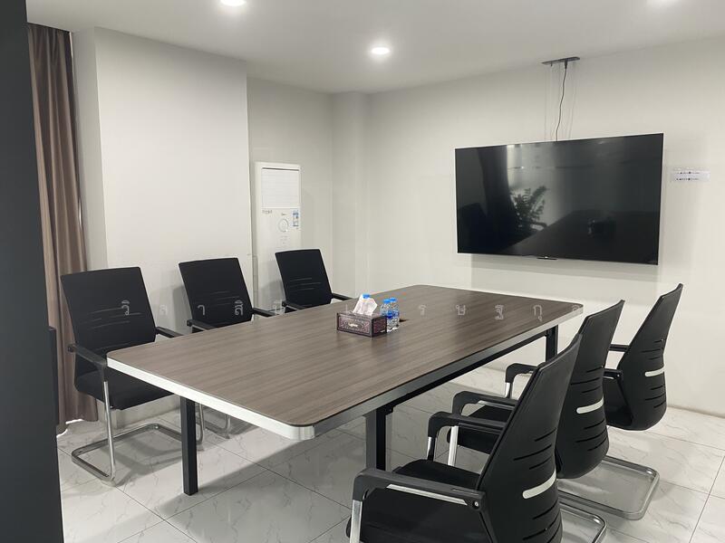 For Sale - ขายสำนักงาน พร้อมผู้เช่า ถนนศรีนครินทร์ ประเวศ ใกล้ MRT, Bangkok