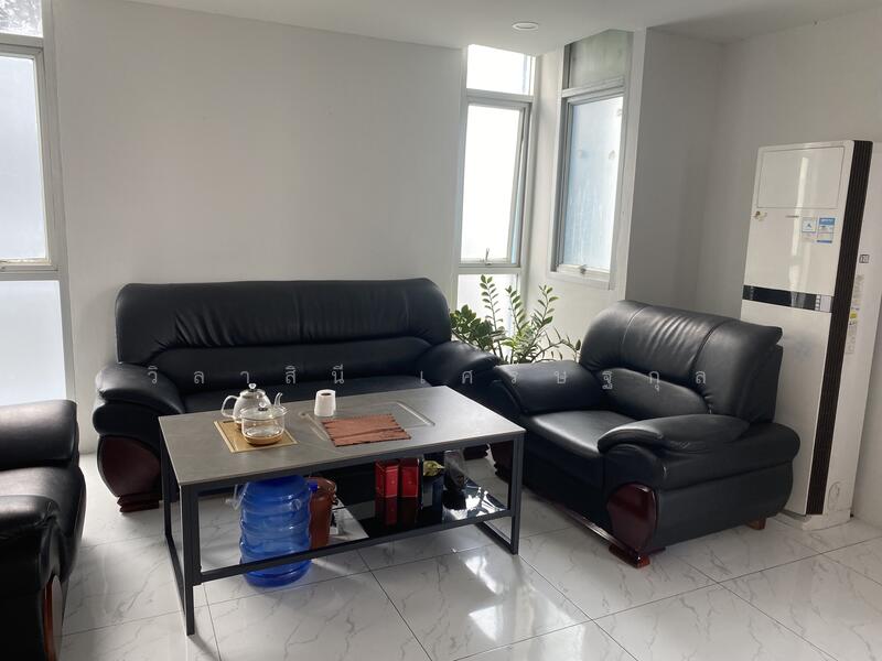 For Sale - ขายสำนักงาน พร้อมผู้เช่า ถนนศรีนครินทร์ ประเวศ ใกล้ MRT, Bangkok