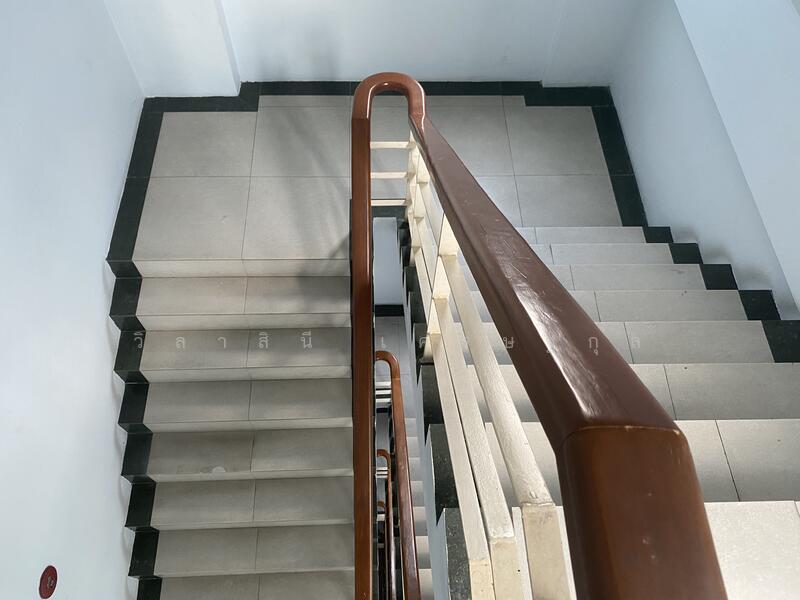 For Sale - ขายสำนักงาน พร้อมผู้เช่า ถนนศรีนครินทร์ ประเวศ ใกล้ MRT, Bangkok