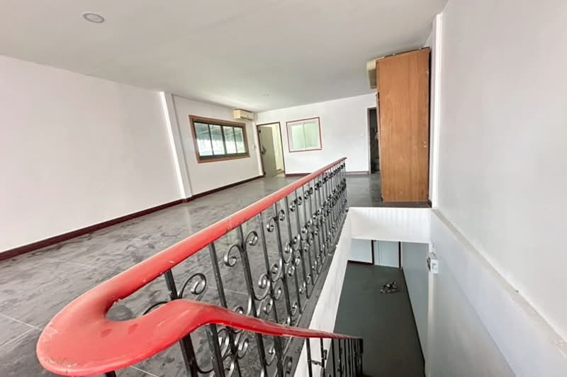 ขายทาวน์เฮ้าส์ 2 ชั้น สุขุมวิท 93 ใกล้ BTS บางจาก/อ่อนนุช พระโขนง กรุงเทพฯ, Bangkok, ถนนสุขุมวิท 62, Bang Chak, Phra Khanong, Bangkok, 1 Bedroom, 100 sqm, Townhouse For Sale, by คุณนา, 500099289 - DDproperty.com