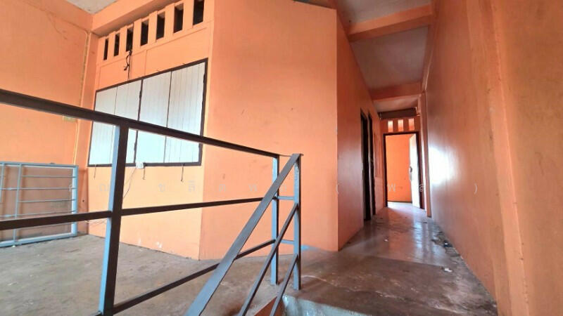 For Sale - อาคารพาณิชย์ 3.5 ชั้น ซอยอยู่สุข 23 บางเมือง - สมุทรปราการ รีโนเวทแล้ว สภาพดี, Samut Prakan
