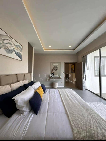 For Sale - 7-BR Villa, Chon Buri (Pattaya)