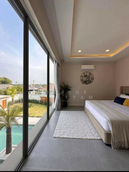 For Sale - 7-BR Villa, Chon Buri (Pattaya)