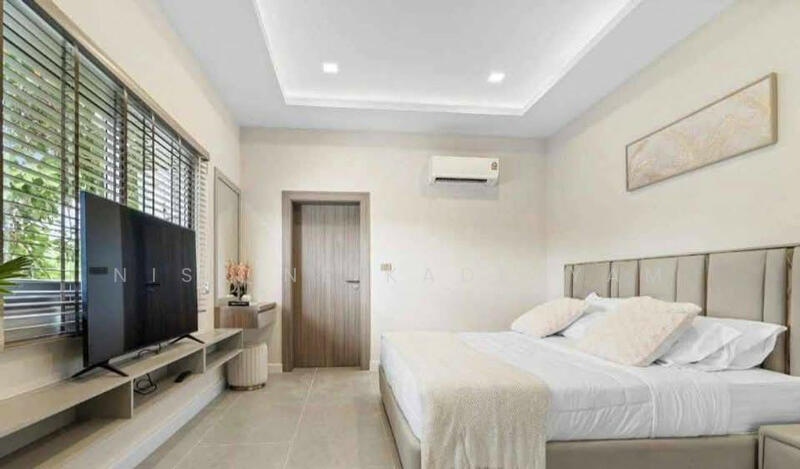 For Sale - 7-BR Villa, Chon Buri (Pattaya)