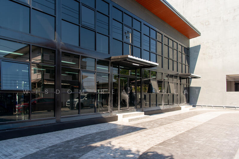 For Sale - Office Building with Warehouse Soi Punnawithi 29, Sukhumvit 101, Bangkok
