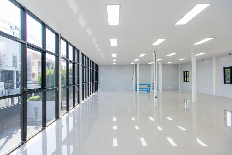 For Sale - Office Building with Warehouse Soi Punnawithi 29, Sukhumvit 101, Bangkok