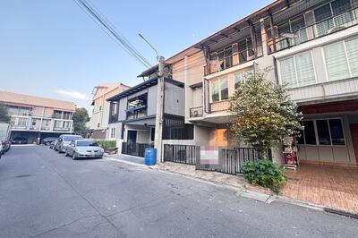 ขาย - Areeya Daily Kaset-Nawamintr : อารียา เดลี่ เกษตร-นวมินทร์, กรุงเทพ