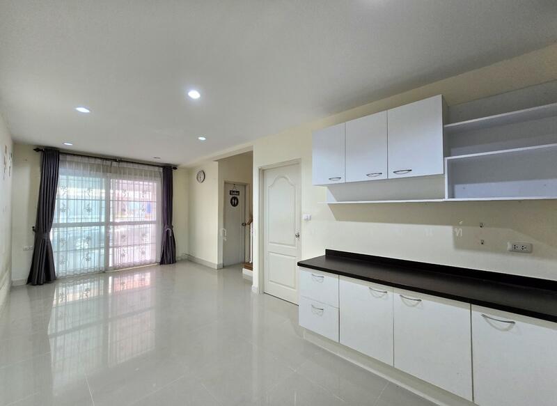 I Leaf Town 2 Pracha Uthit 90 : ไอลีฟ ทาวน์ 2 ประชาอุทิศ 90, สมุทรปราการ, บ้านคลองสวน, พระสมุทรเจดีย์, สมุทรปราการ, 160 ตร.ม., ทาวน์เฮ้าส์ ขาย, โดย สมิสา กุลกมลานนท์, 500100482 - DDproperty.com