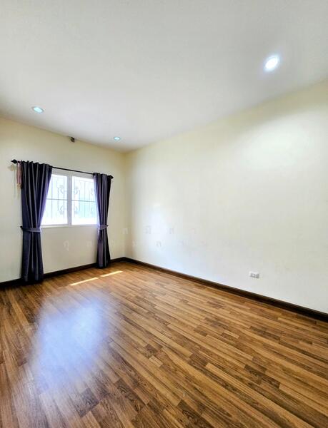 I Leaf Town 2 Pracha Uthit 90 : ไอลีฟ ทาวน์ 2 ประชาอุทิศ 90, สมุทรปราการ, บ้านคลองสวน, พระสมุทรเจดีย์, สมุทรปราการ, 160 ตร.ม., ทาวน์เฮ้าส์ ขาย, โดย สมิสา กุลกมลานนท์, 500100482 - DDproperty.com