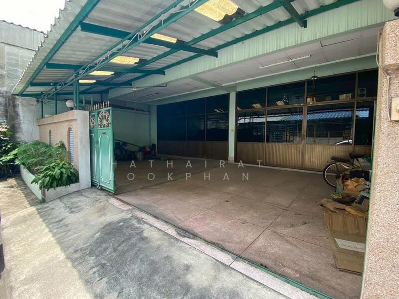 ขาย - ทาวน์เฮ้าส์ 4-ห้องนอน, กรุงเทพ