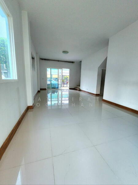 ทาวน์เฮาท์ 3-ห้องนอน, กรุงเทพ, ท่าแร้ง, บางเขน, กรุงเทพ, 170 ตร.ม., ทาวน์เฮ้าส์ ขาย, โดย Hathairat Rookphan , 500100840 - DDproperty.com