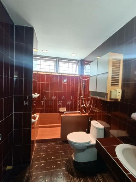 4-BR House, Bangkok, Suan Luang, Suan Luang, Bangkok, 4 Bedrooms, 325 sqm, Single Detached House For Rent, by Thawatchai Methawongworakul, 500100892 - DDproperty.com