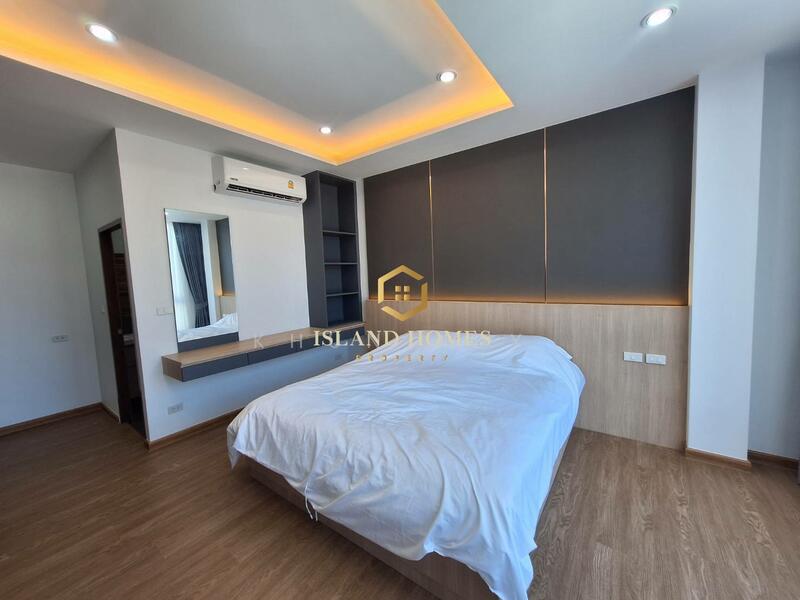 ขาย - วิลล่าพร้อมสระว่ายน้ำส่วนตัว ใกล้โรงเรียนนานาชาติ BCIS และตลาดวิลล่าฉลอง ภูเก็ต, ภูเก็ต