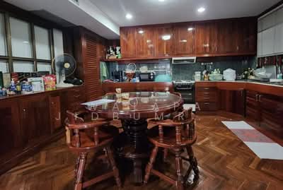 ขาย - Bangkok River Marina : บางกอก ริเวอร์ มารีนา, กรุงเทพ