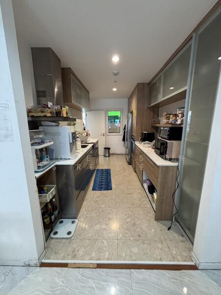 ให้เช่า - Sathorn Gardens : สาธร การ์เด้นส์, กรุงเทพ