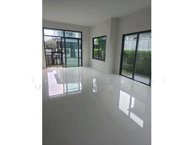 ขาย - Grand Britania Rama 9-Krungthep Kreetha : แกรนด์ บริทาเนีย พระราม 9-กรุงเทพกรีฑา, กรุงเทพ