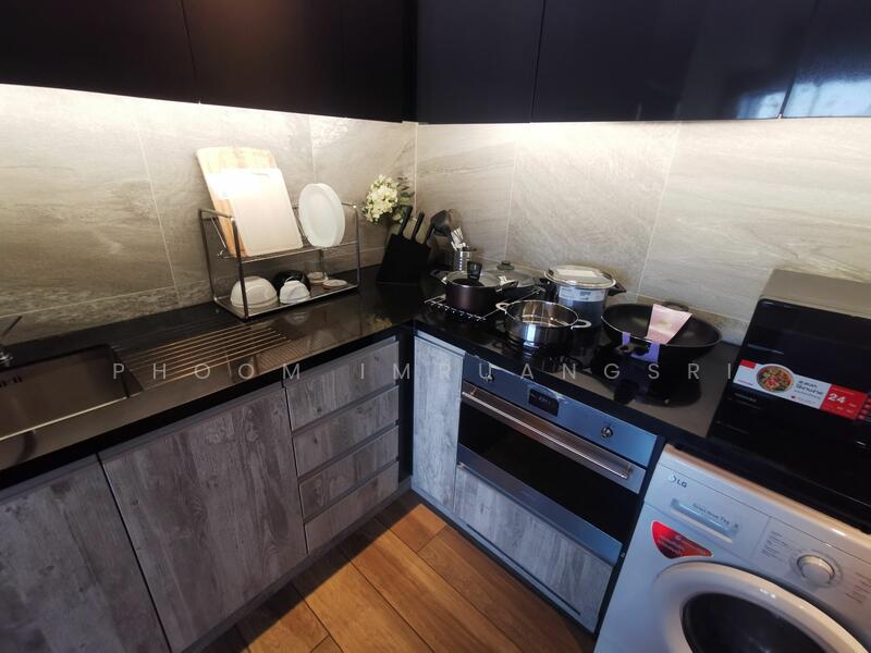 The Lofts Asoke, Bangkok, Sukhumvit 21 Road, Khlongtoei Nua, Watthana, Bangkok, 2 Bedrooms, 75 sqm, Condo For Rent, by Phoom Imruangsri, 500101981 - DDproperty.com