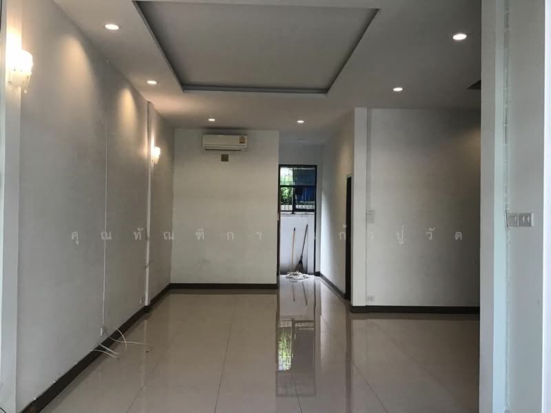 Vela De Condo UTCC-Vipawadee 2, Bangkok, Vibhavadi Rangsit 2 Road, Din Daeng, Din Daeng, Bangkok, 3 Bedrooms, 220 sqm, Townhouse For Rent, by ทัณฑิกา แก้วปู่วัด, 500102109 - DDproperty.com