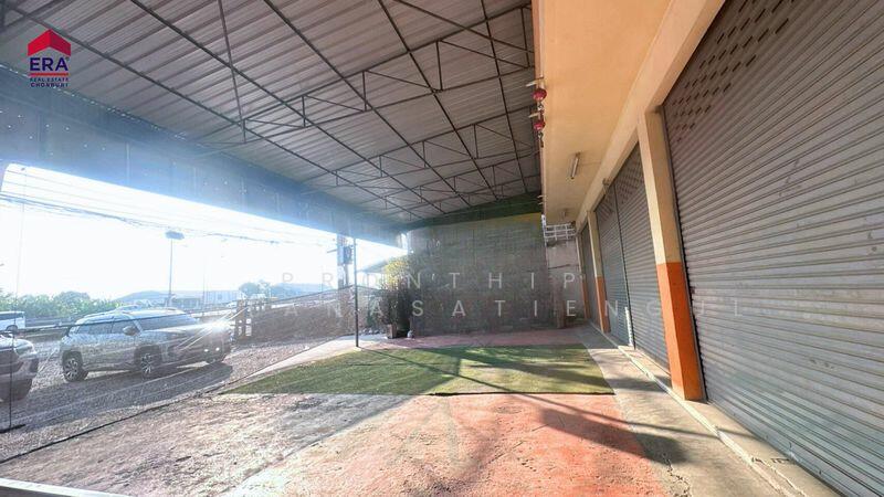 ขาย - ขาย อาคารพาณิชย์ 4 คูหา ติดถนนสุวินทวงศ์ (304) ฉะเชิงเทรา, ฉะเชิงเทรา