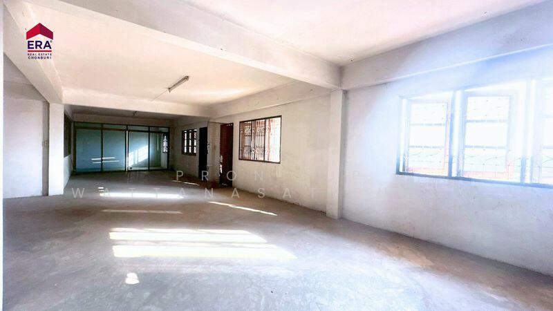 ขาย - ขาย อาคารพาณิชย์ 4 คูหา ติดถนนสุวินทวงศ์ (304) ฉะเชิงเทรา, ฉะเชิงเทรา