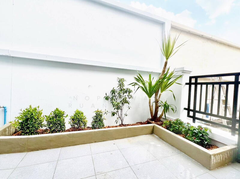 ให้เช่า ทาวน์โฮม 3 ชั้น หลังมุม เฟอร์นิเจอร์พร้อมเข้าอยู่ ถนนศรีนครินทร์ ใกล้ห้างธัญญะ, Bangkok, Suan Luang, Suan Luang, Bangkok, 3 Bedrooms, 260 sqm, Townhouse For Rent, by Noppawan Ruangdech, 500102290 - DDproperty.com