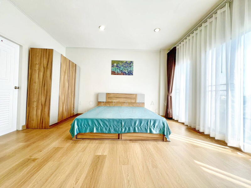 ให้เช่า ทาวน์โฮม 3 ชั้น หลังมุม เฟอร์นิเจอร์พร้อมเข้าอยู่ ถนนศรีนครินทร์ ใกล้ห้างธัญญะ, กรุงเทพ, สวนหลวง, สวนหลวง, กรุงเทพ, 260 ตร.ม., ทาวน์เฮ้าส์ ให้เช่า, โดย Noppawan Ruangdech, 500102290 - DDproperty.com