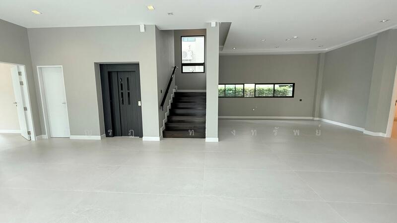 Grand Bangkok Boulevard Rama 9-Krungthepkreetha : แกรนด์ บางกอก บูเลอวาร์ด พระราม 9-กรุงเทพกรีฑา, กรุงเทพ, ถนนศรีนครินทร์-ร่มเกล้า, สะพานสูง, สะพานสูง, กรุงเทพ, 776 ตร.ม., บ้านเดี่ยว ขาย, โดย ธัญรฎา ทองทรัพย์, 500102341 - DDproperty.com