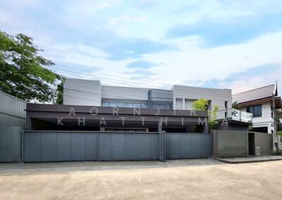 ขาย - S2600 | Luxury พูลวิลล่า 2 ชั้น ทำเลศักยภาพดอยสะเก็ด ,15 นาทีจากเซ็นทรัลเชียงใหม่ ด้วยการออกแบบที่ผ, เชียงใหม่