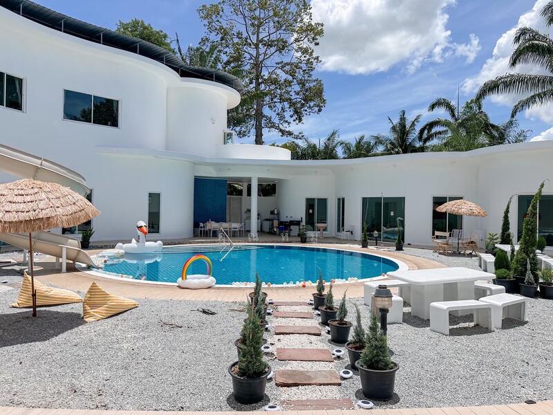 โอกาสทำเงิน เดือนละ 200,000 บาท !!! ขาย Pool Villa ใหญ่ แต่งสวย ครบ ไร่เศษ กลางพัทยา เหมาะทำรายวัน, Chon Buri (Pattaya), Nong Pla Lai, Bang Lamung (Pattaya), Chon Buri (Pattaya), 7 Bedrooms, 600 sqm, Single Detached House For Sale, by คุณหมู, 500102908 - DDproperty.com