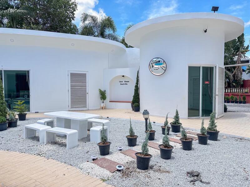โอกาสทำเงิน เดือนละ 200,000 บาท !!! ขาย Pool Villa ใหญ่ แต่งสวย ครบ ไร่เศษ กลางพัทยา เหมาะทำรายวัน, ชลบุรี, หนองปลาไหล, บางละมุง, ชลบุรี, 600 ตร.ม., บ้านเดี่ยว ขาย, โดย คุณหมู, 500102908 - DDproperty.com