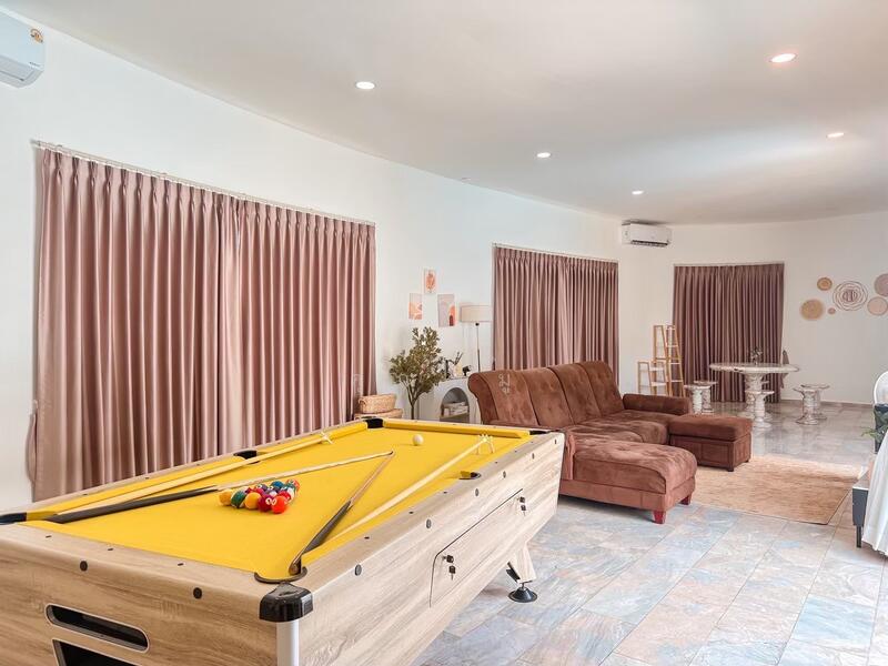 โอกาสทำเงิน เดือนละ 200,000 บาท !!! ขาย Pool Villa ใหญ่ แต่งสวย ครบ ไร่เศษ กลางพัทยา เหมาะทำรายวัน, Chon Buri (Pattaya), Nong Pla Lai, Bang Lamung (Pattaya), Chon Buri (Pattaya), 7 Bedrooms, 600 sqm, Single Detached House For Sale, by คุณหมู, 500102908 - DDproperty.com