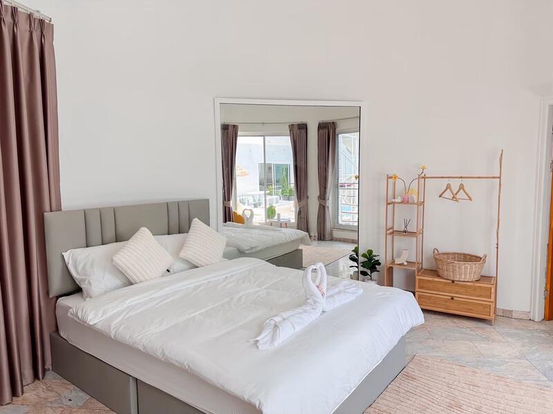 โอกาสทำเงิน เดือนละ 200,000 บาท !!! ขาย Pool Villa ใหญ่ แต่งสวย ครบ ไร่เศษ กลางพัทยา เหมาะทำรายวัน, Chon Buri (Pattaya), Nong Pla Lai, Bang Lamung (Pattaya), Chon Buri (Pattaya), 7 Bedrooms, 600 sqm, Single Detached House For Sale, by คุณหมู, 500102908 - DDproperty.com