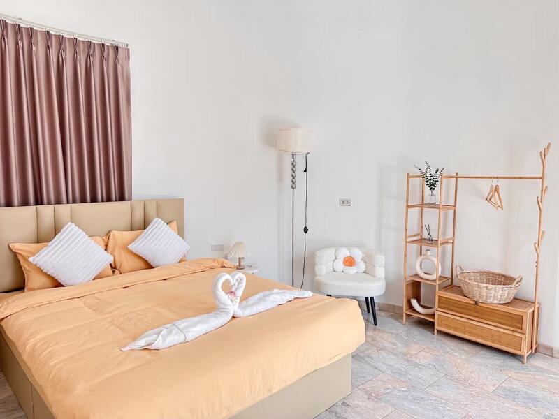 โอกาสทำเงิน เดือนละ 200,000 บาท !!! ขาย Pool Villa ใหญ่ แต่งสวย ครบ ไร่เศษ กลางพัทยา เหมาะทำรายวัน, ชลบุรี, หนองปลาไหล, บางละมุง, ชลบุรี, 600 ตร.ม., บ้านเดี่ยว ขาย, โดย คุณหมู, 500102908 - DDproperty.com