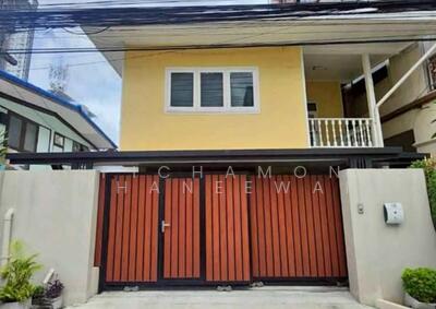 ขาย - บ้าน 2-ห้องนอน, กรุงเทพ