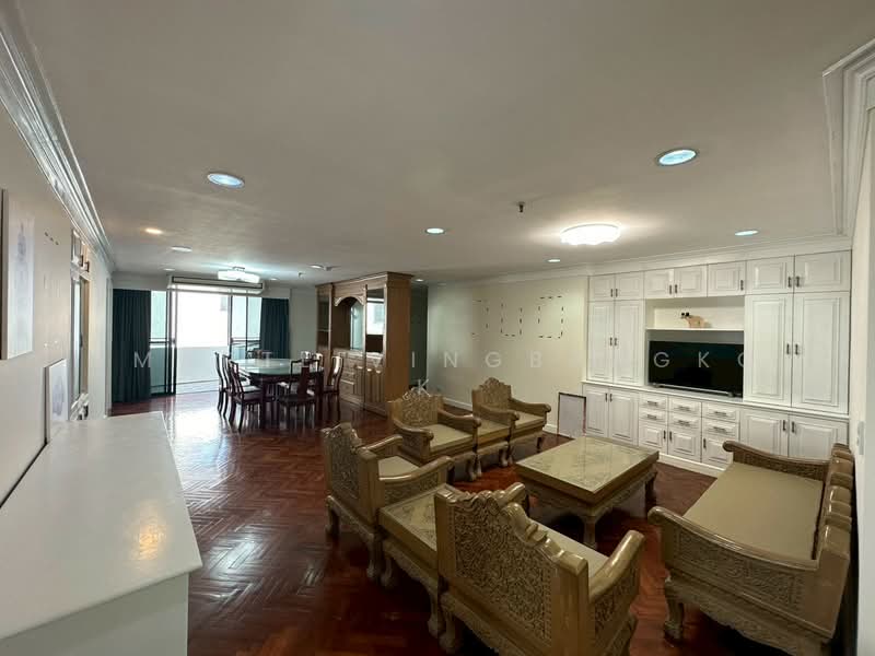 Modern Town, Bangkok, Ekamai Road, Khlong Tan Nua, Watthana, Bangkok, 3 Bedrooms, 203 sqm, Condo For Rent, by SmartLivingBangkok, 500103031 - DDproperty.com