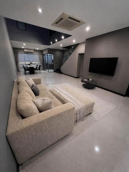 Landmark Ekamai-Ramindra, Bangkok, Sukhonthasawat Road, Lat Phrao, Bangkok, 3 Bedrooms, 224 sqm, Townhouse For Rent, by Thiti Boonchurn, 500103083 - DDproperty.com