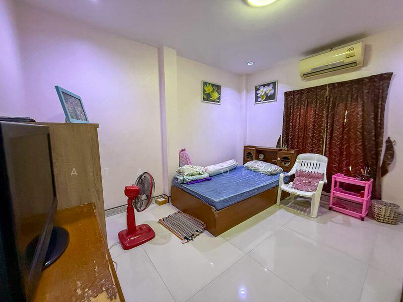 หมู่บ้านคลาสสิคโฮม ศรีราชา, Chon Buri (Pattaya), ไร่กล้วย, Surasak, Si Racha, Chon Buri (Pattaya), 4 Bedrooms, 250 sqm, Single Detached House For Sale, by A.T.A. Property, 500103388 - DDproperty.com