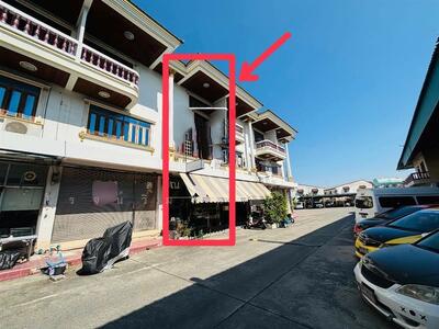 ขาย - อาคารพาณิชย์ 3 ชั้น 17 ตร.ว. ใกล้ตลาดสดแสงทอง ซอยตลาดสดแสงทอง ถนนแพรกษา11, สมุทรปราการ