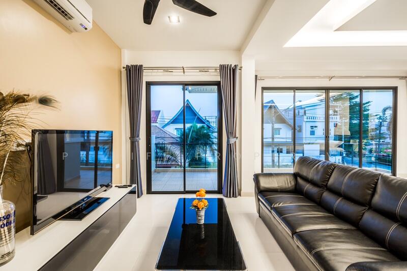 8R0301 Pool villa 3 bedroom 1 office 5 bathroom 120,000/month at Chalong have fully furnished, Phuket, Chalong, Muang Phuket, Phuket, 3 Bedrooms, 200 sqm, Villa For Rent, by PK LIFE Property, 500103890 - DDproperty.com