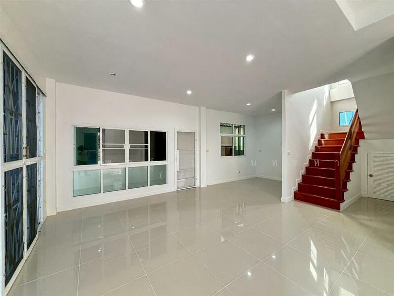 พัฒนาสิริ เดอะไพร์ด คลองสามวา-ถนนเลียบคลองสอง, Bangkok, Bang Chun, Khlong Sam Wa, Bangkok, 3 Bedrooms, 200 sqm, Single Detached House For Sale, by คุณ พรทิพย์ จันทร์หา (ปุ๋ย), 500104246 - DDproperty.com