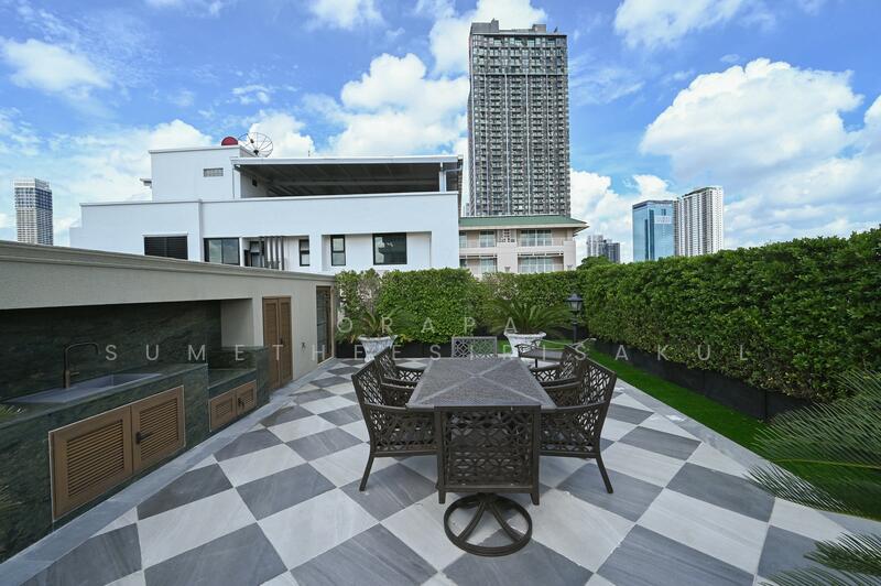 For Sale - 4-BR Villa, Bangkok