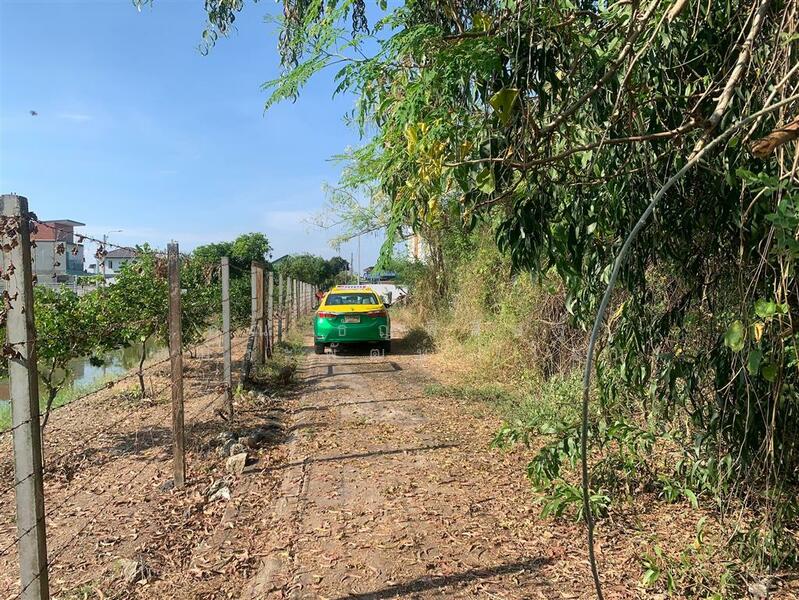 ขาย - ที่ดินเปล่า 458 ตร.ว. ที่ดินเปล่า ซอยราษฎร์อุทิศ10 (ซอย เพ็ชรรัตน์), กรุงเทพ