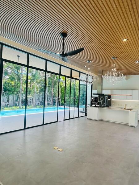 ขาย - Beverly Hills Chaengwattana : หมู่บ้านเบเวอร์ลี่ ฮิลส์ แจ้งวัฒนะ, กรุงเทพ