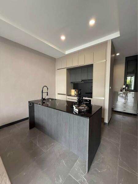 3-BR House, Bangkok, Khlong Tan Nua, Watthana, Bangkok, 3 Bedrooms, 350 sqm, Single Detached House For Rent, by Kitnipat Boonyadhammakul, 500104719 - DDproperty.com