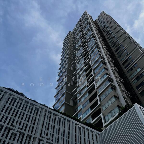 The Emporio Place, Bangkok, 93 Soi Sukhumvit 24, Sukhumvit Road, Khong Tan, Khlong Toei, Bangkok, 2 Bedrooms, 105 sqm, Condo For Rent, by Kitnipat Boonyadhammakul, 500104749 - DDproperty.com