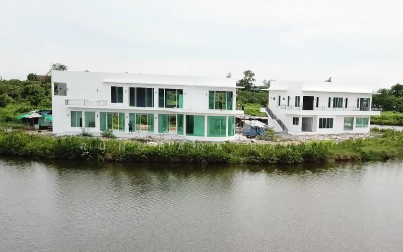 For Sale - Ultra-Luxury Private Estate/Golf Course Frontage | Bangpoo | Rare Investment Opportunity, Samut Prakan