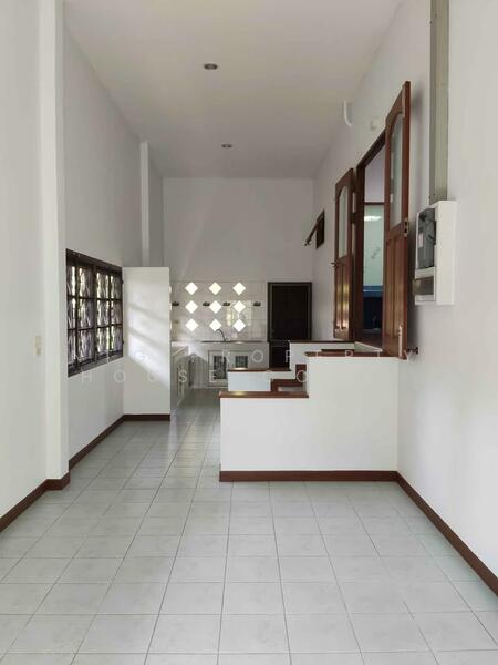 For Rent - NG193 ขายหรือให้เช่า บ้านเดี่ยวชั้นเดียว ลาดพร้าว โชคชัย4 เหมาะอยู่อาศัย หรือ ทำ Home Office, Bangkok