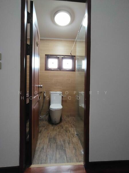 For Rent - NG193 ขายหรือให้เช่า บ้านเดี่ยวชั้นเดียว ลาดพร้าว โชคชัย4 เหมาะอยู่อาศัย หรือ ทำ Home Office, Bangkok