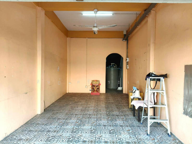 ขาย - -, กรุงเทพ