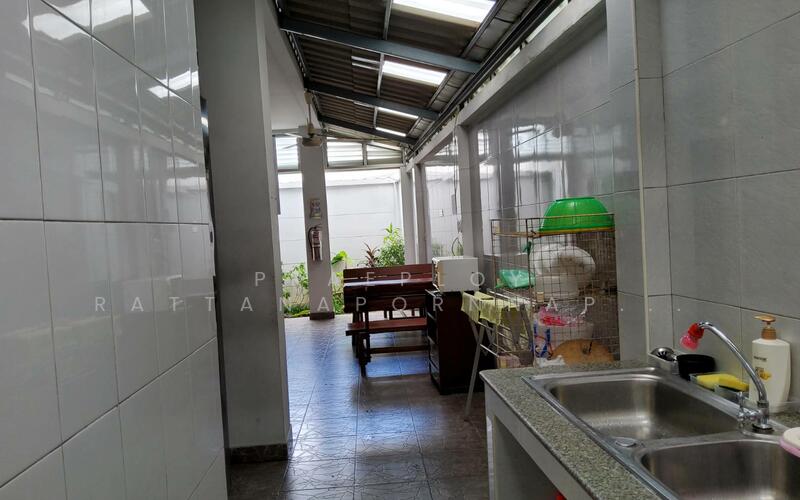 ขาย - อาคาร 5 ชั้น สวย เหมาะสำหรับดูแลผู้สูงอายุ, กรุงเทพ